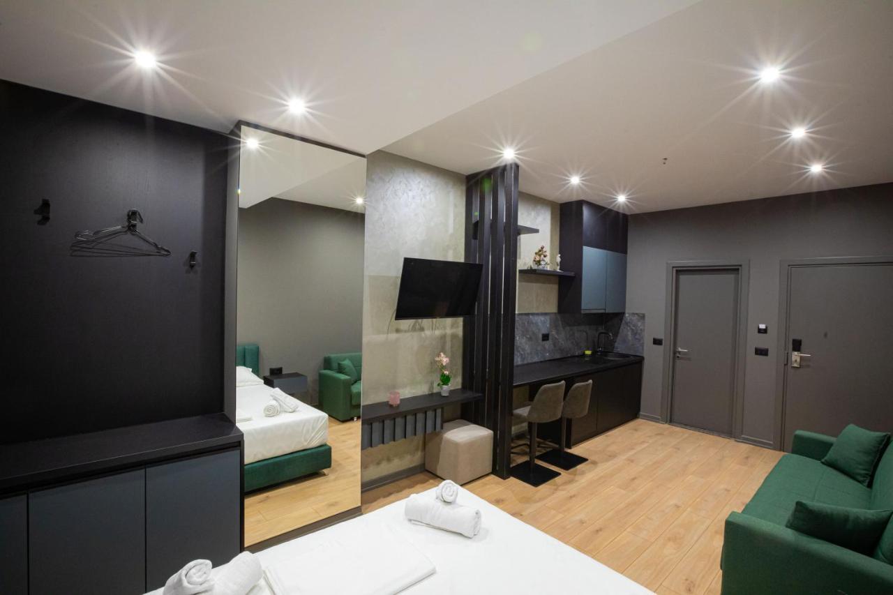 Dea'S Apartaments 티라나 외부 사진