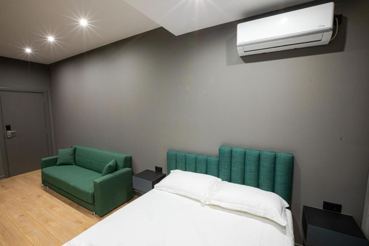 Dea'S Apartaments 티라나 외부 사진